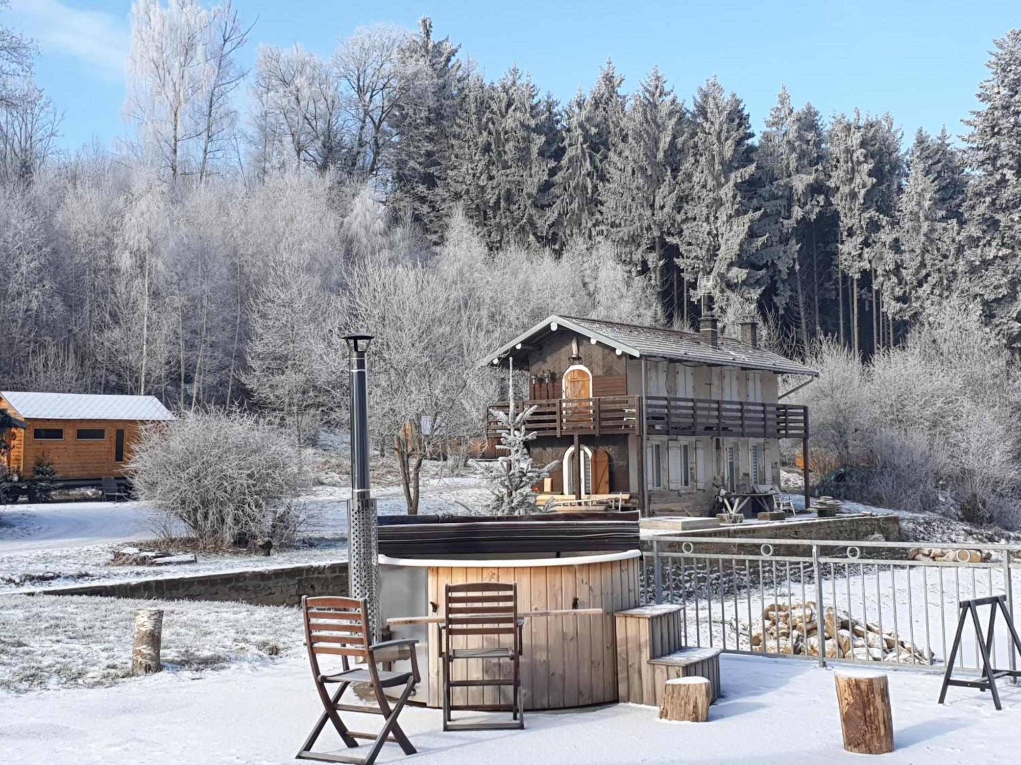 White Wood Tiny House Villa Darney Exteriör bild